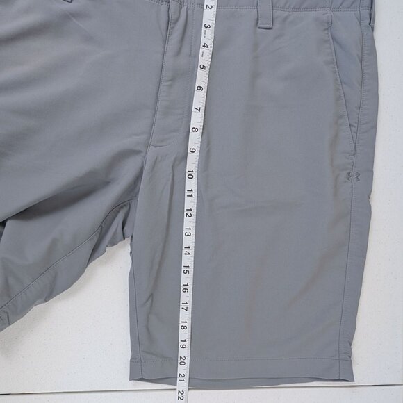 Under Armour Golf Shorts Gray Size 40 HeatGear Lightweight Stretch Nylon Blend - Picture 8 of 9